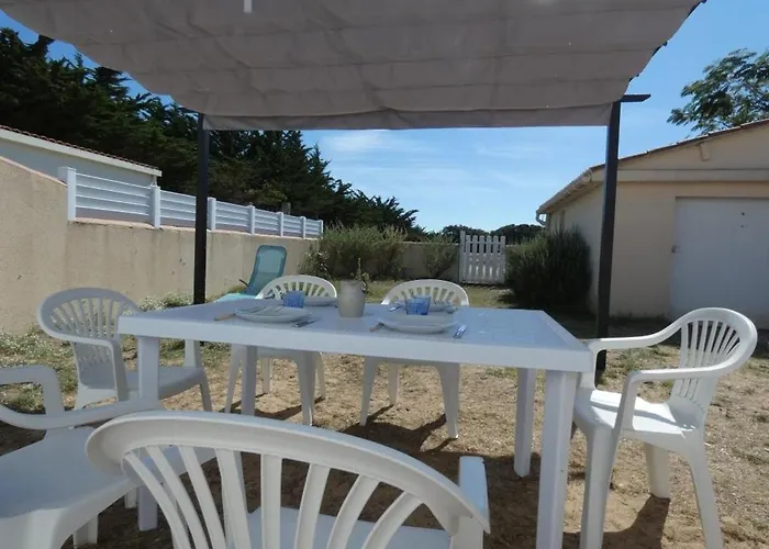 Hébergement de vacances Maison 45m² à 100m De La Avec Jardin, Wifi Et Parking - 5 Pers Max - Animaux Bienvenus - Fr-1-540-233